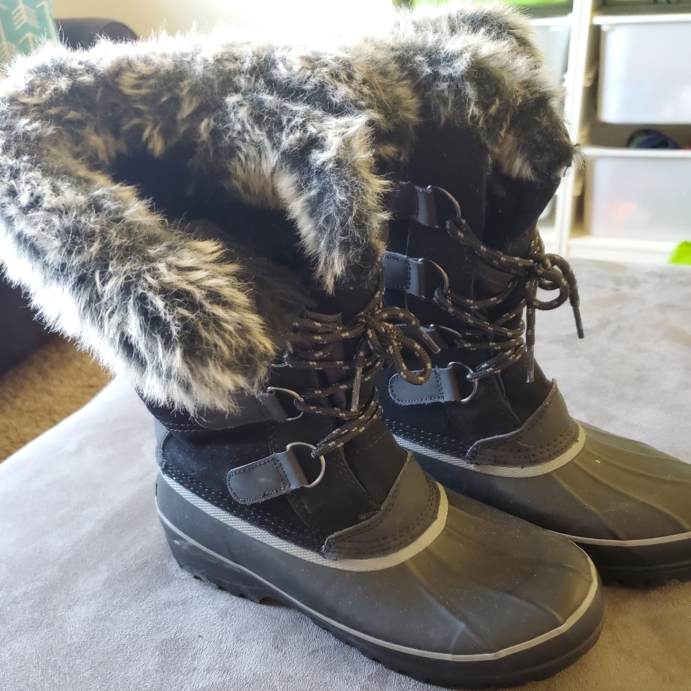 Khombu Women's Winter Boots Size 7